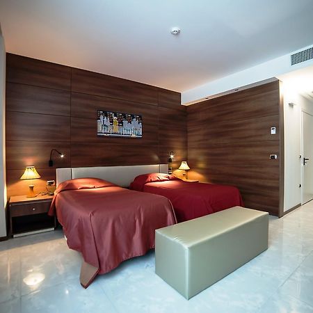 Family Center Hotel Atena Lucana Buitenkant foto